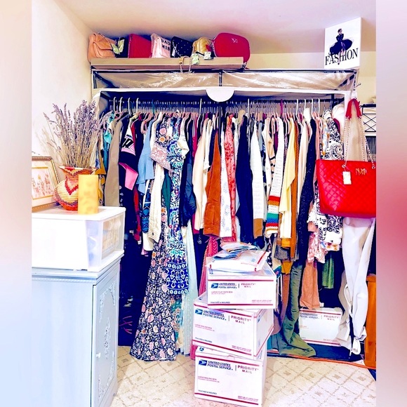 Other - 5$ items!! EVERYTHING UNDER 25$ LIQUIDATION SALE! NWT AND BOUTIQUE 

☀️🛍️ 🫶🏼🍒